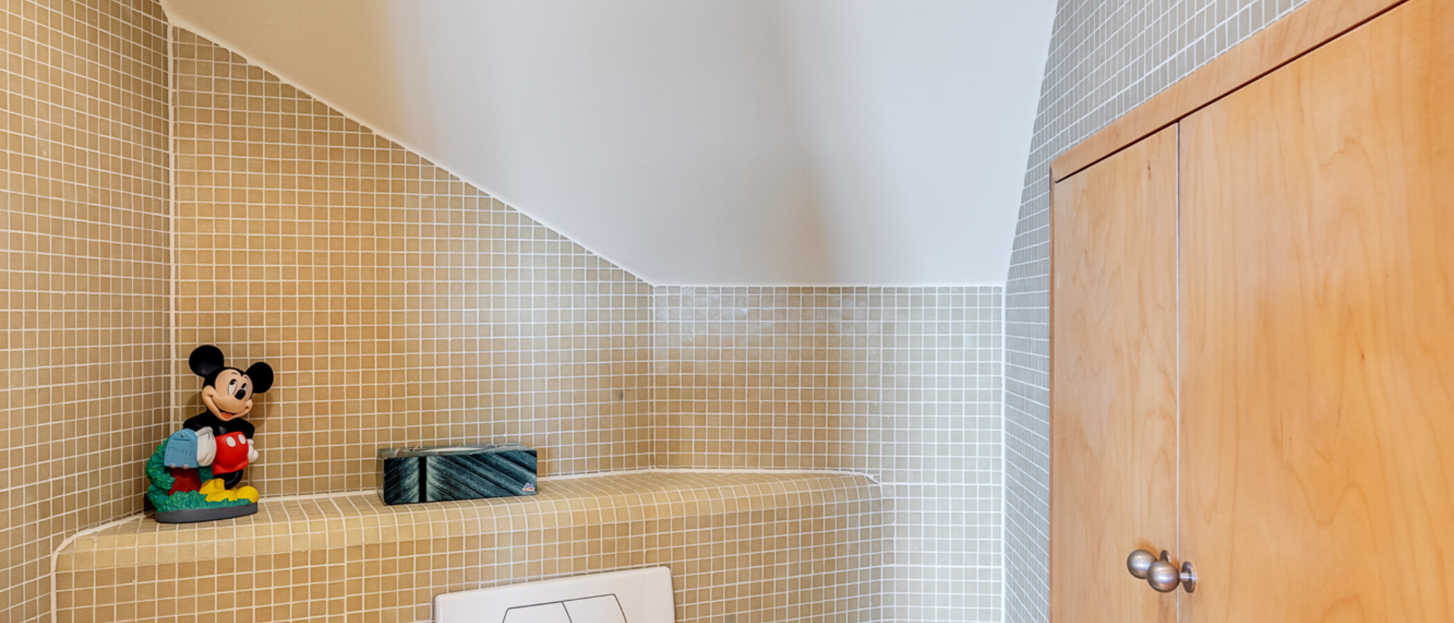 Maisonette galéria lakás München Glockenbachviertel 01 szep. WC 13995