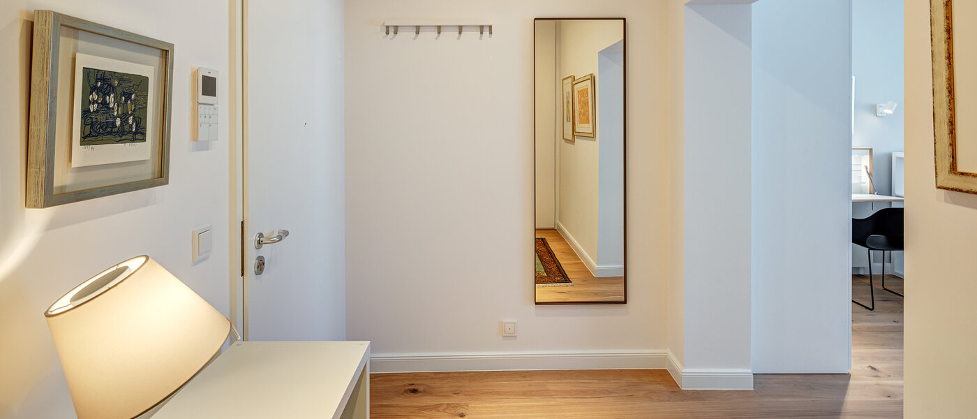 Ravna stran München Bogenhausen 02 Koridor/hodnik 13999