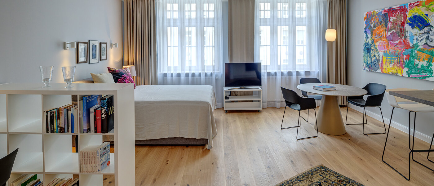 Ravna stran München Bogenhausen 02 Dnevni prostor 13999