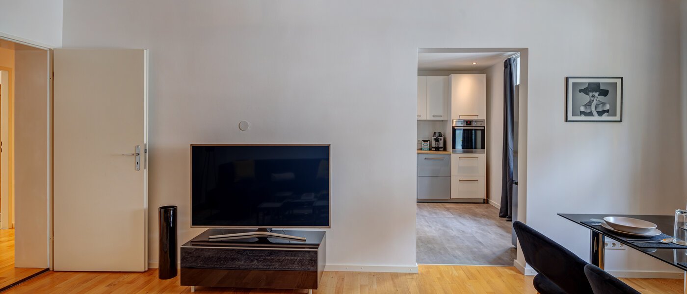 Ploché München Thalkirchen 03 Obývací prostor 14008