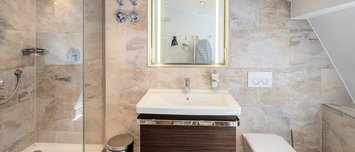 Mieszkanie typu maisonette München Lehel 02 Łazienka 14018