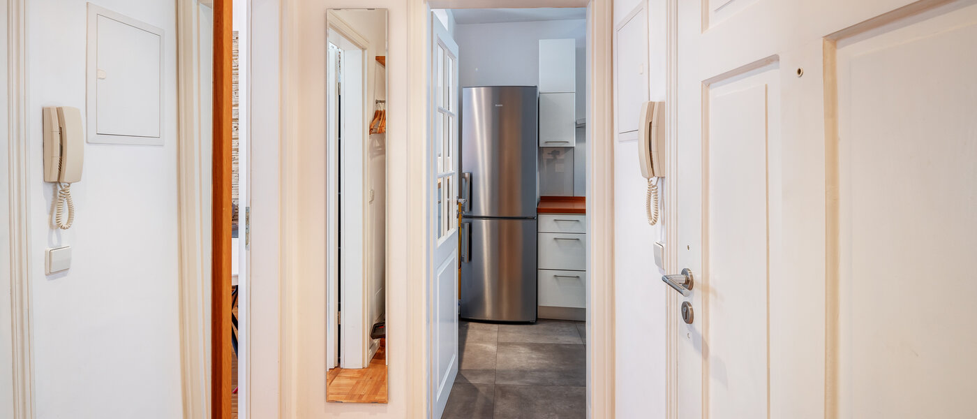 Mieszkanie typu maisonette München Lehel 01 Korytarz/przejście 14018