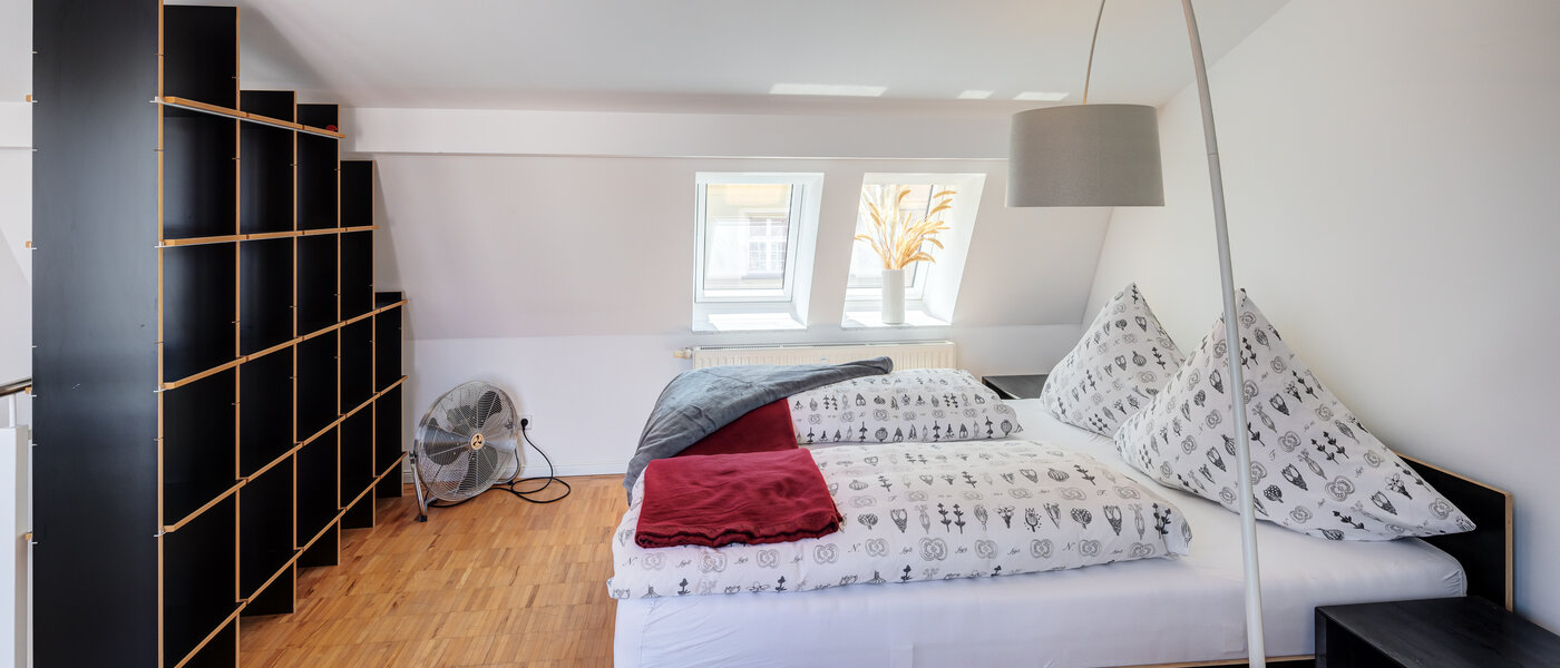 Mieszkanie typu maisonette München Lehel 01 Sypialnia 14018