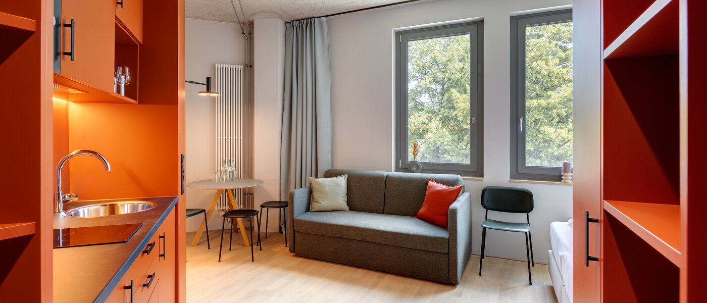 Flat Unterföhring 01 Stue og oppholdsrom 14031