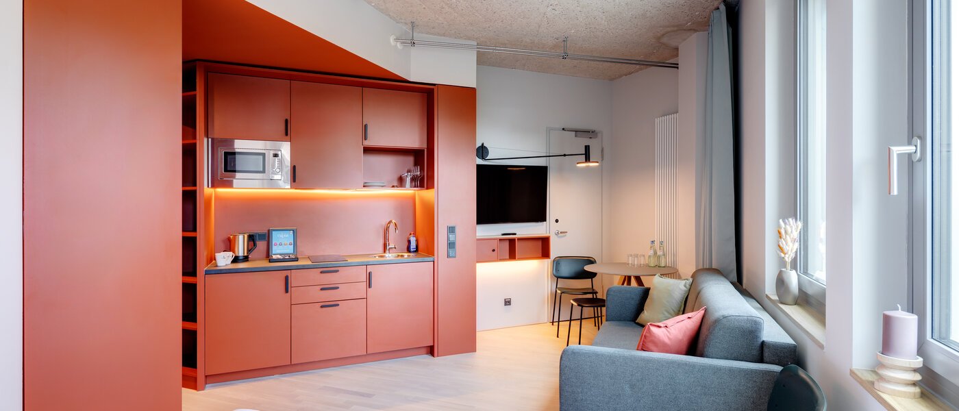 Flat Unterföhring 03 Stue og oppholdsrom 14031