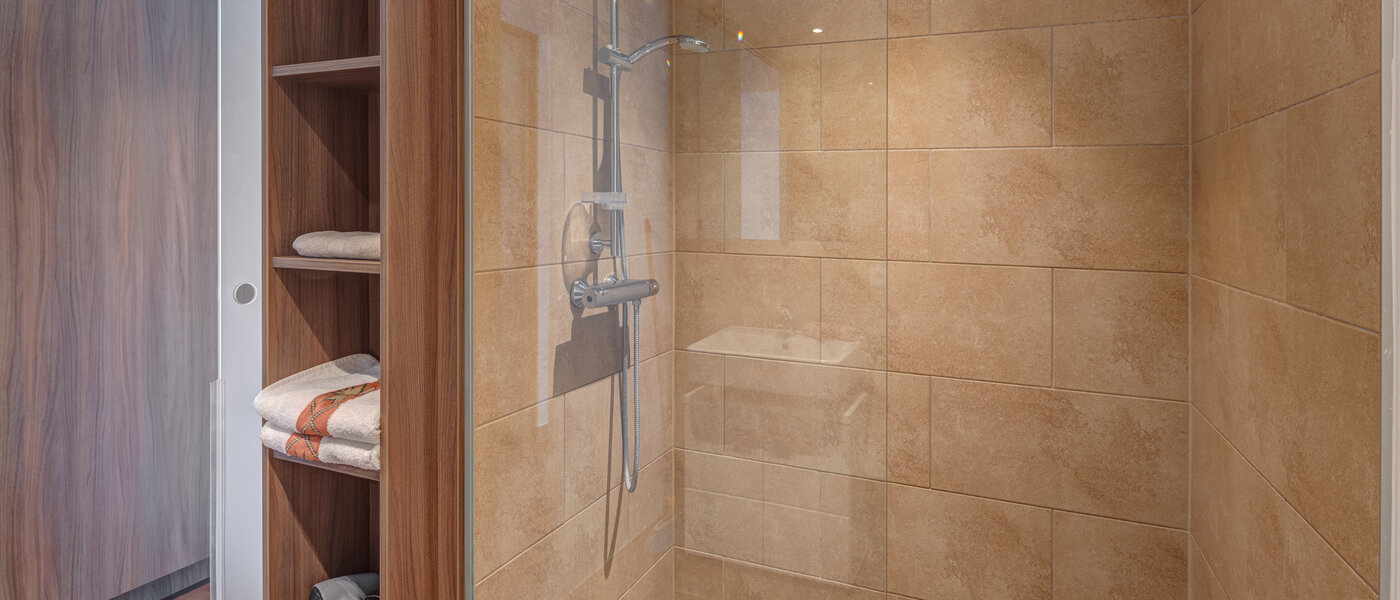 Ravna stran München Ludwigsvorstadt 01 Kopalnica 14032