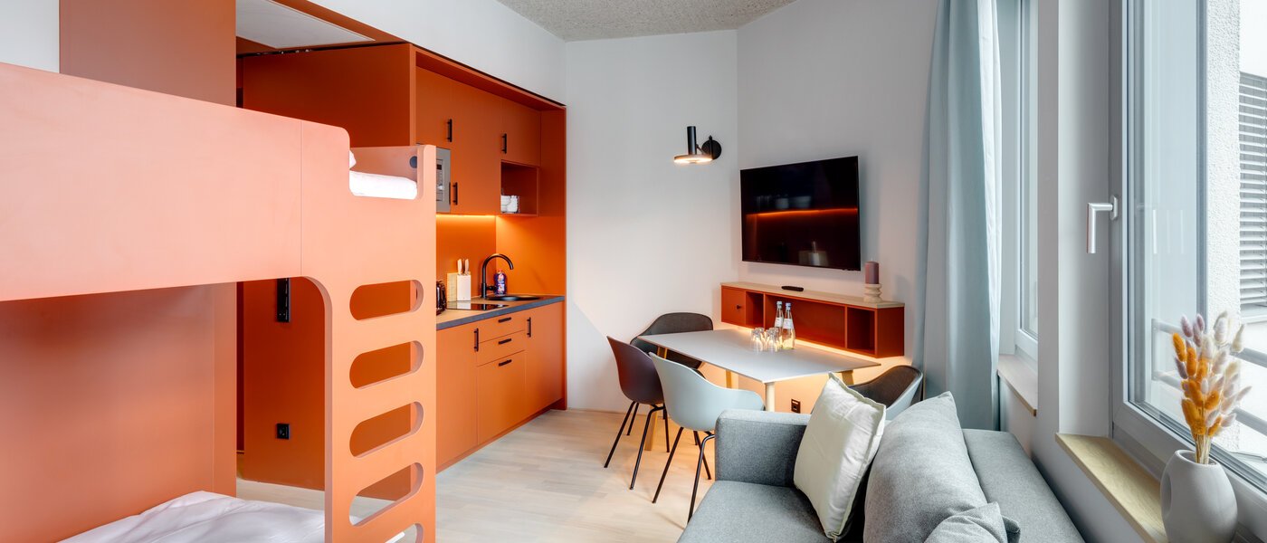 플랫 Unterföhring 02 거실 공간 14036