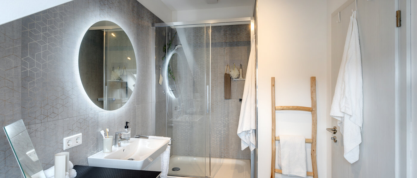 Zolder flat München Sendling 01 Badkamer 14059