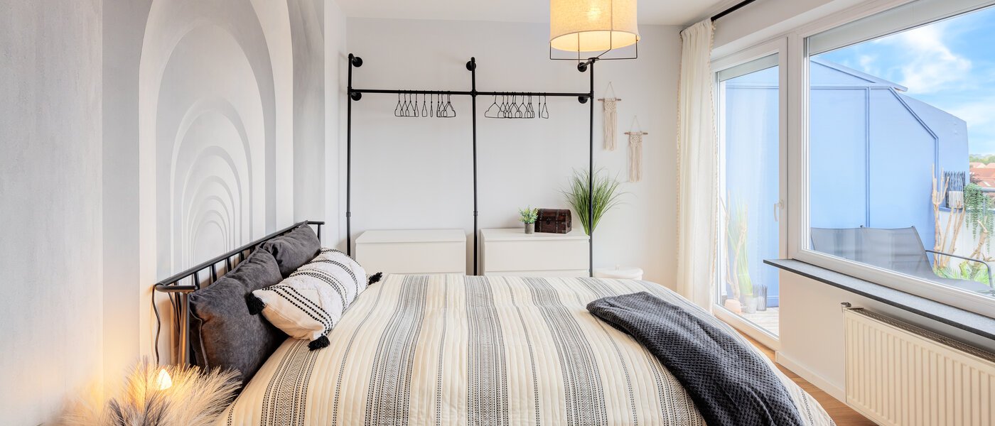 Ploché München Neufahrn b. Freising 01 Spálňa 14081