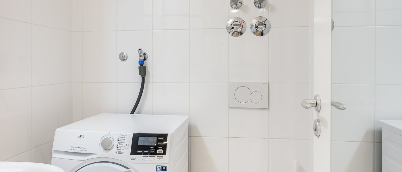 Flad München Neuhausen 02 Gæstetoilet 14083