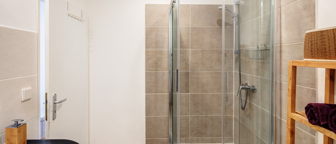 Ravna stran München Forstenried 04 Kopalnica 14109