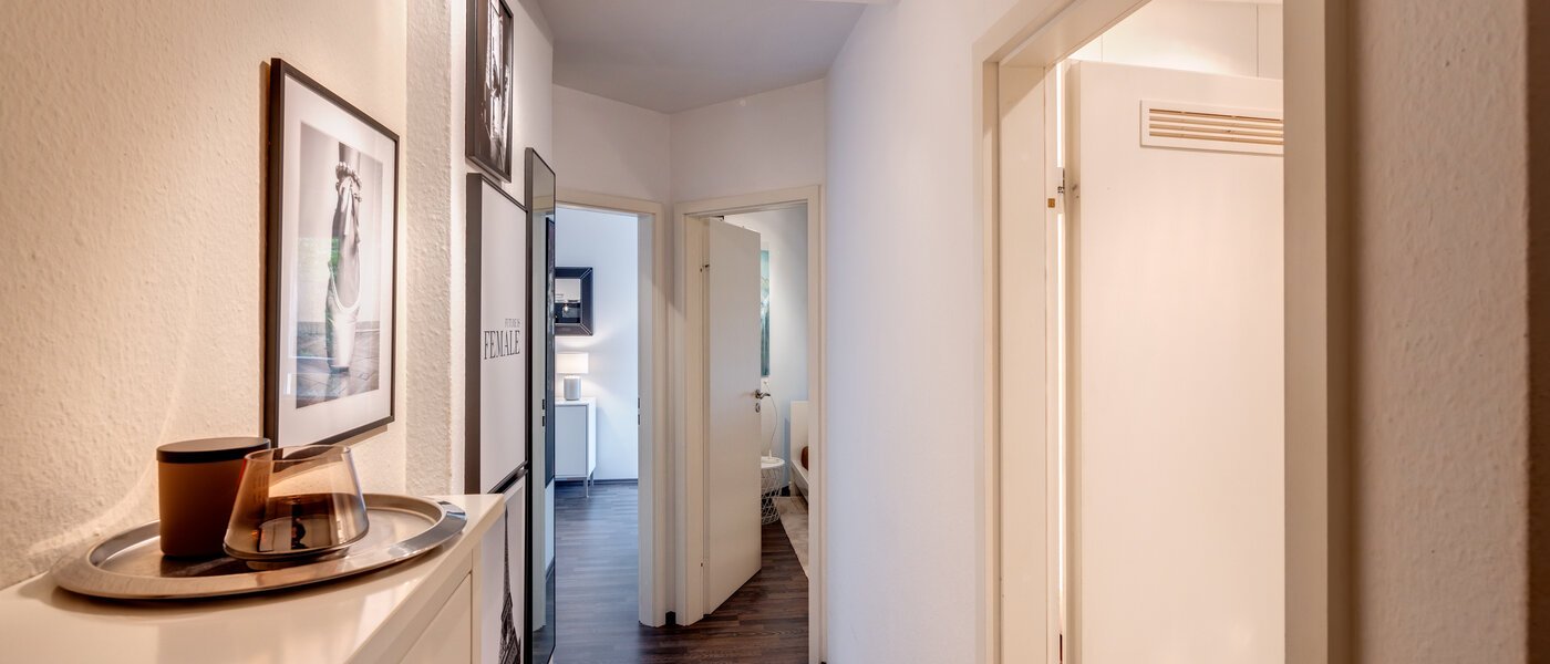 Ravna stran München Schwabing-Nord (zw. Belgrad- & Leopoldstraße) 01 Koridor/hodnik 14138