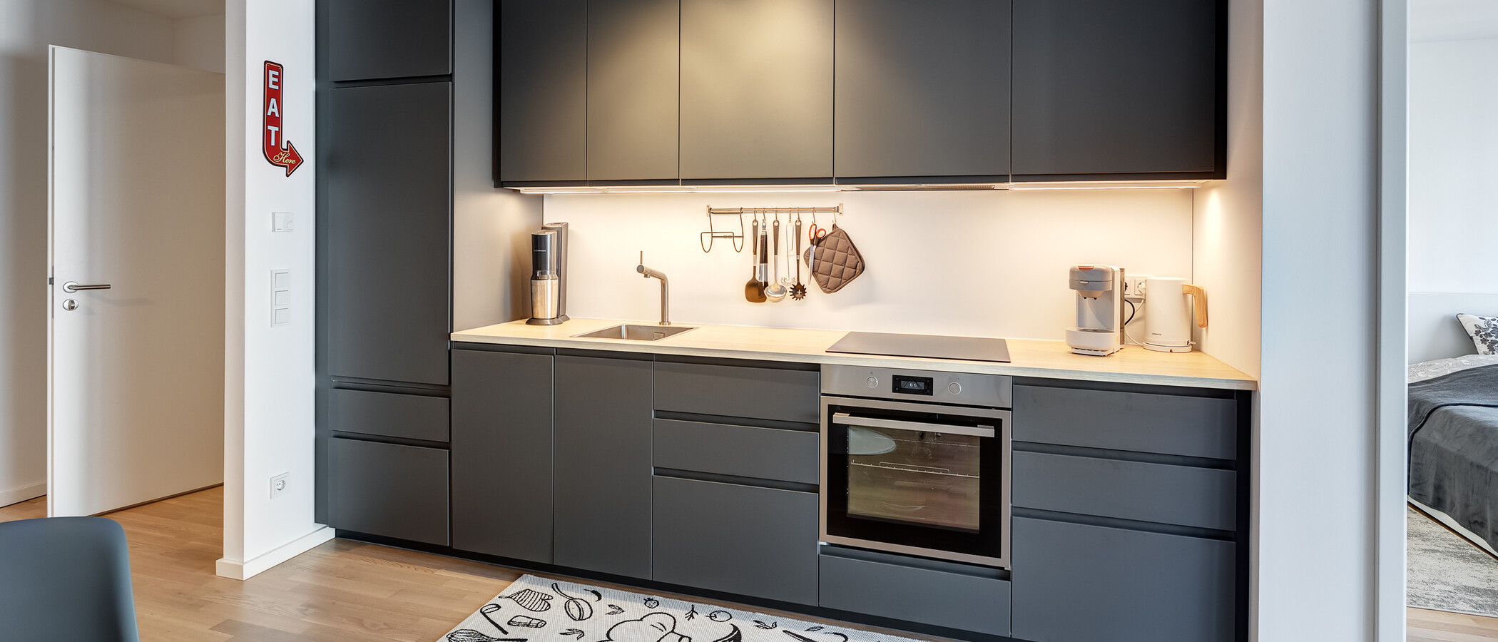 Lapos München Neuhausen 01 Konyha 14150
