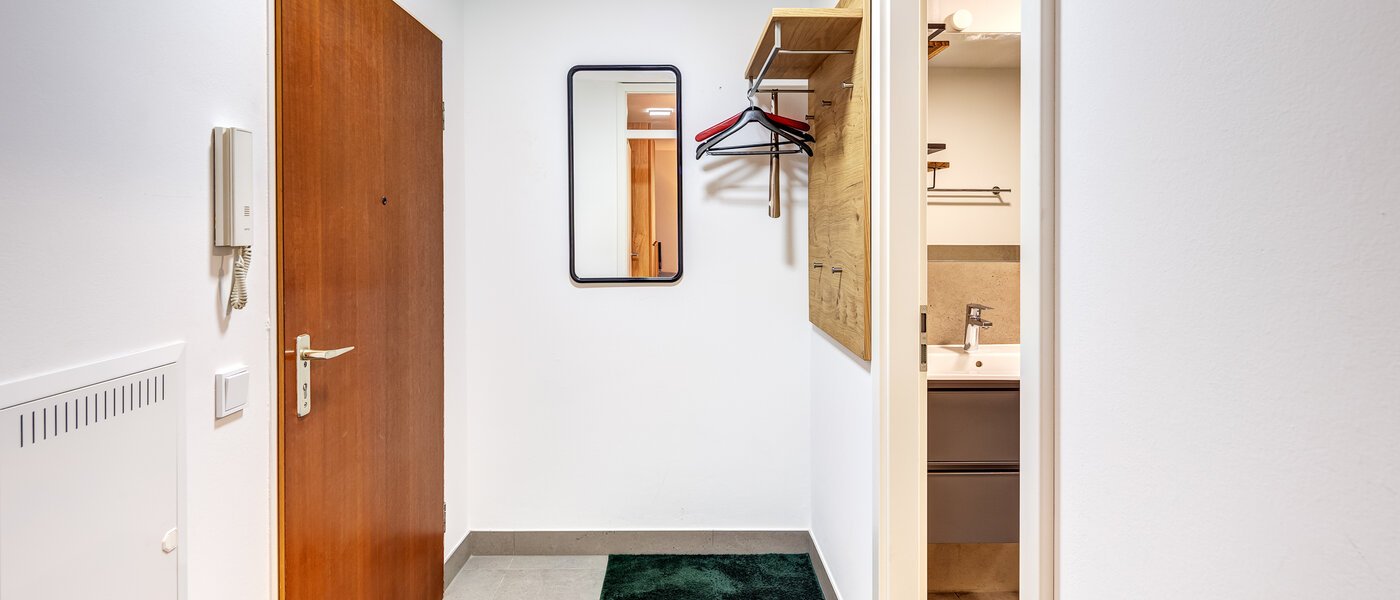 Ploché München Maxvorstadt - Rund um den Josephplatz 01 Chodba/chodba 14151