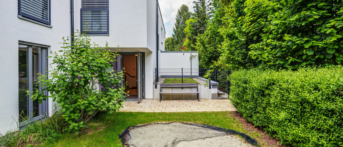 Lapos München Obermenzing 02 Kert 14168