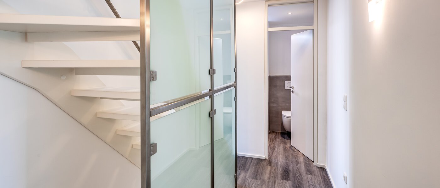 Řadový dům v centru města Germering 02 Chodba/chodba 14170