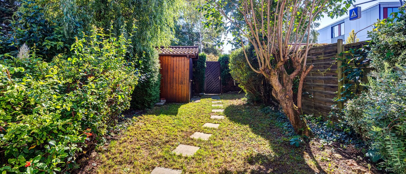 Řadový dům v centru města Germering 01 Zahrada 14170