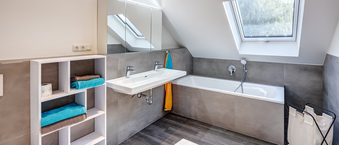 Řadový dům v centru města Germering 01 1. koupelna 14170