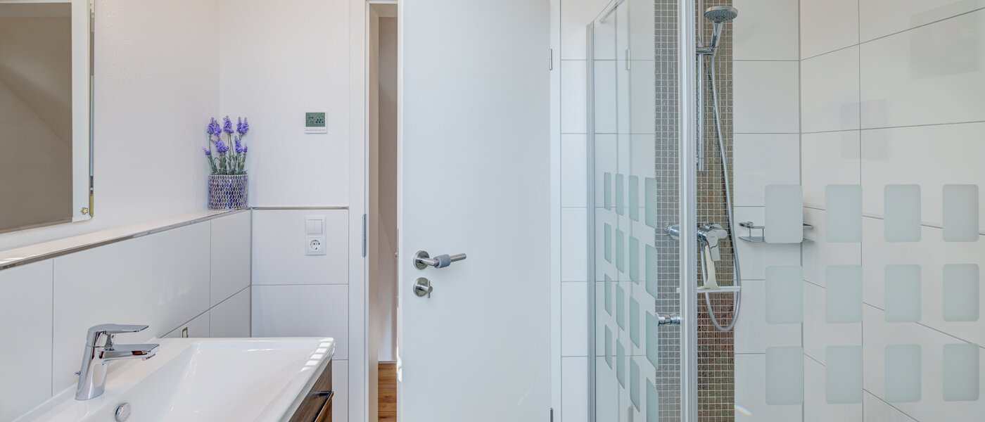 Fritliggende hus Olching 04 2. Badeværelse 14179