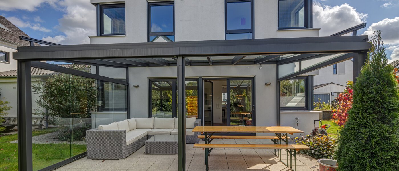 Fritliggende hus Olching 01 Terrasse 14179