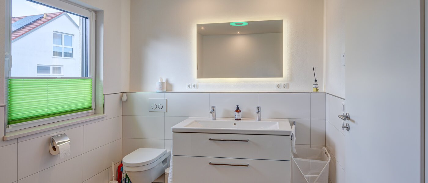 Fritliggende hus Olching 04 1. badeværelse 14179