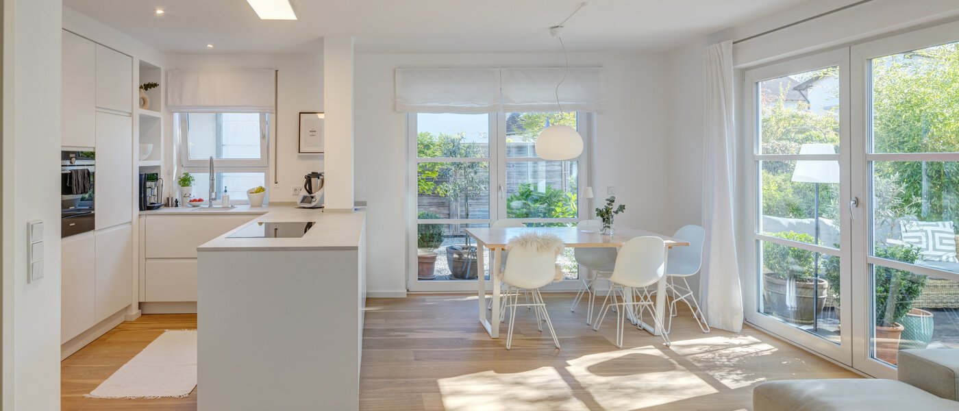 Двуетажна къща Ottobrunn 04 Дневна зона 14180