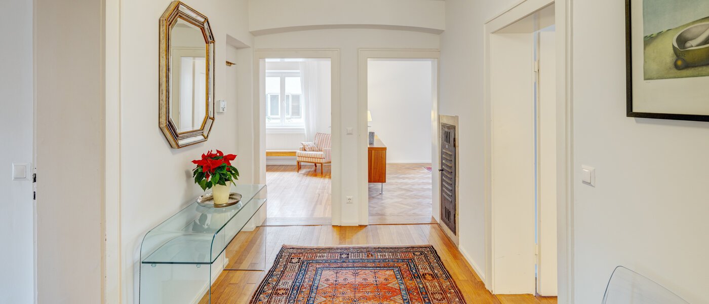 Ravna stran München Bogenhausen 01 Koridor/hodnik 14241