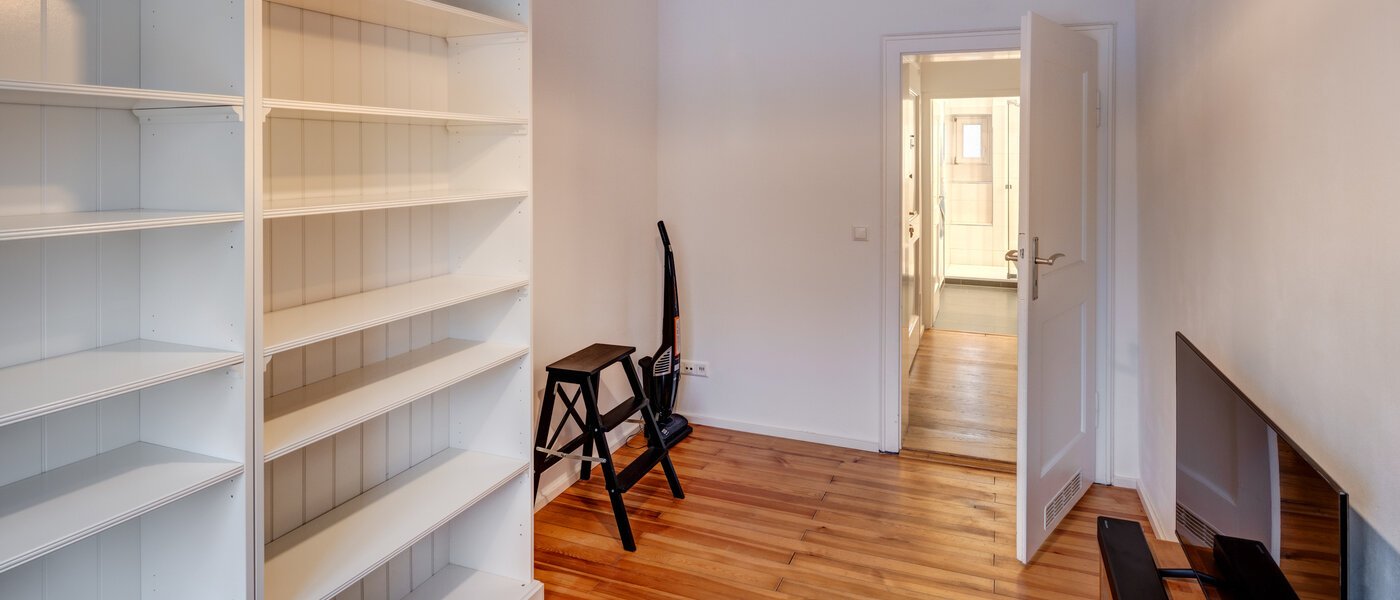 Ravna stran München Bogenhausen 02 Študija 14241