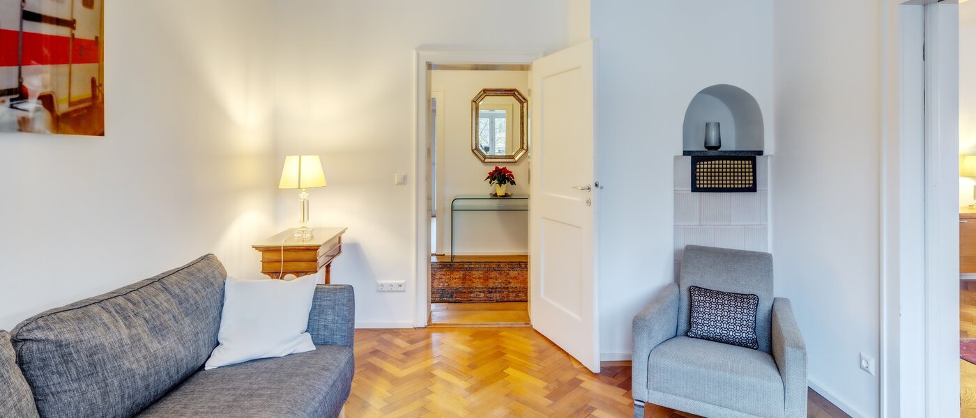 Ravna stran München Bogenhausen 03 Dnevna soba 14241