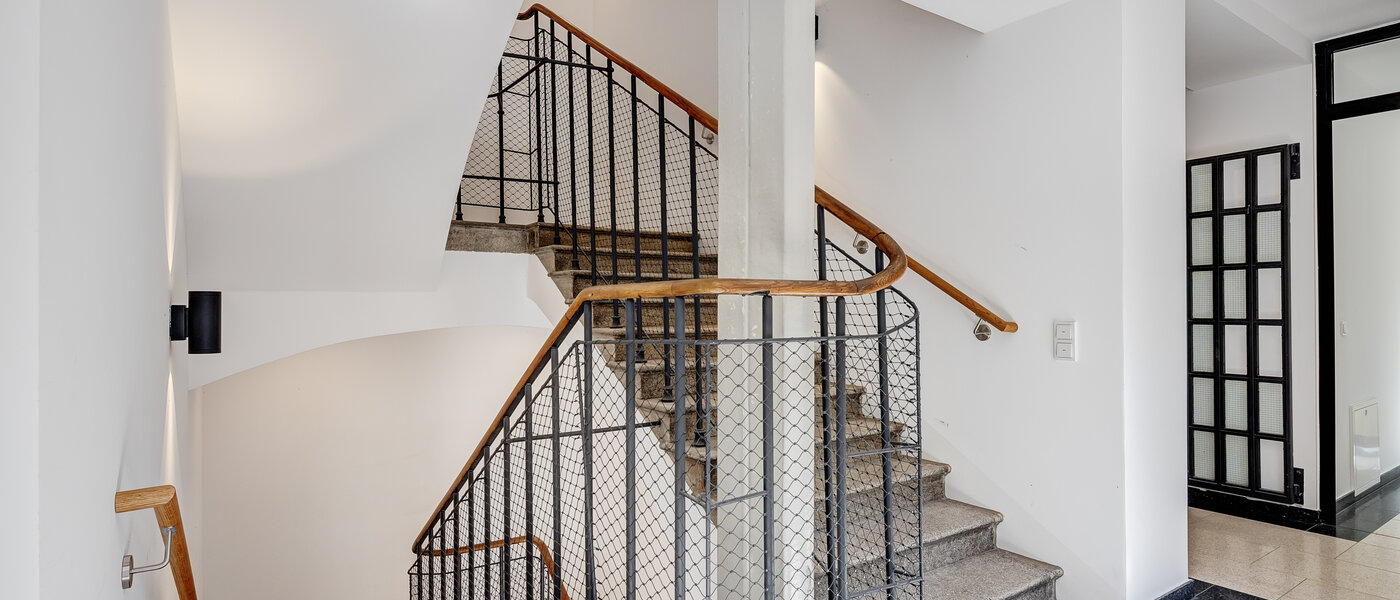 Ravna stran München Au 03 Stopnišče 14250