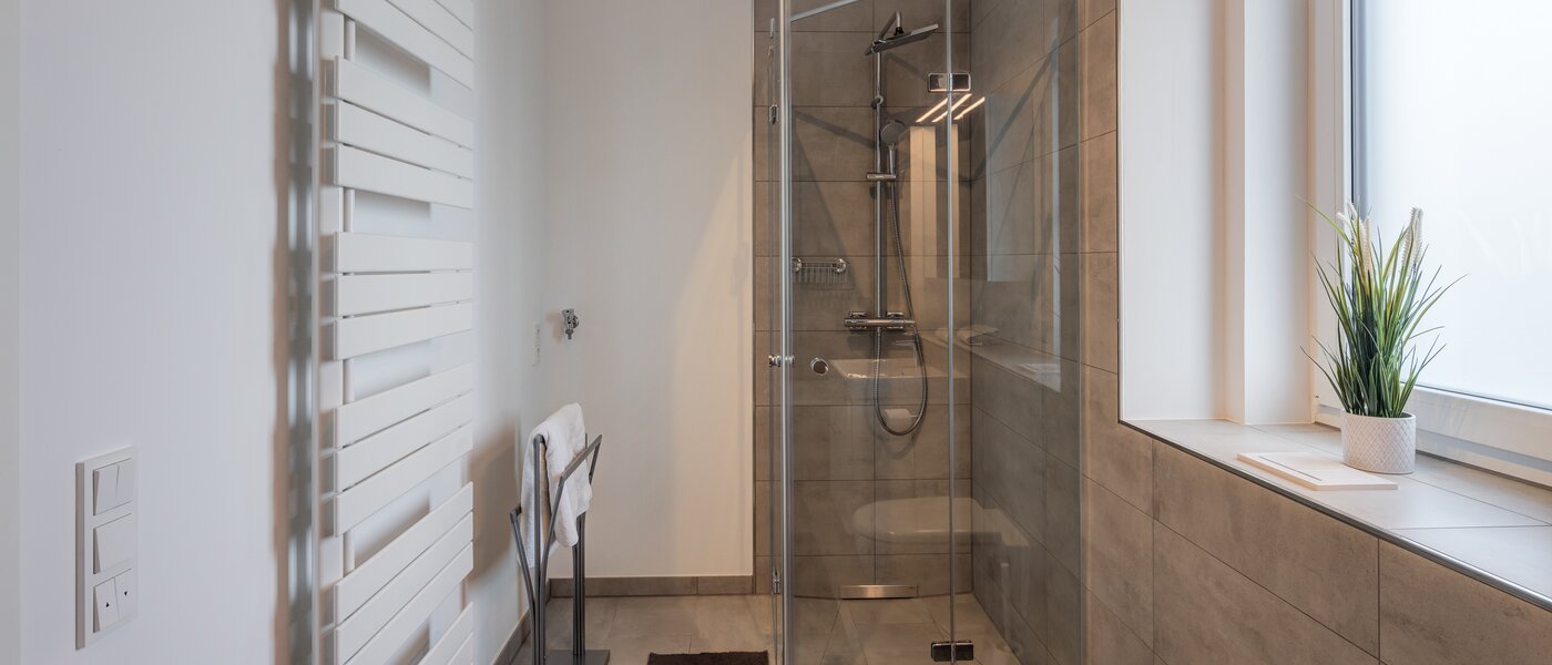 Penthouse byt Putzbrunn 03 Koupelna 14256