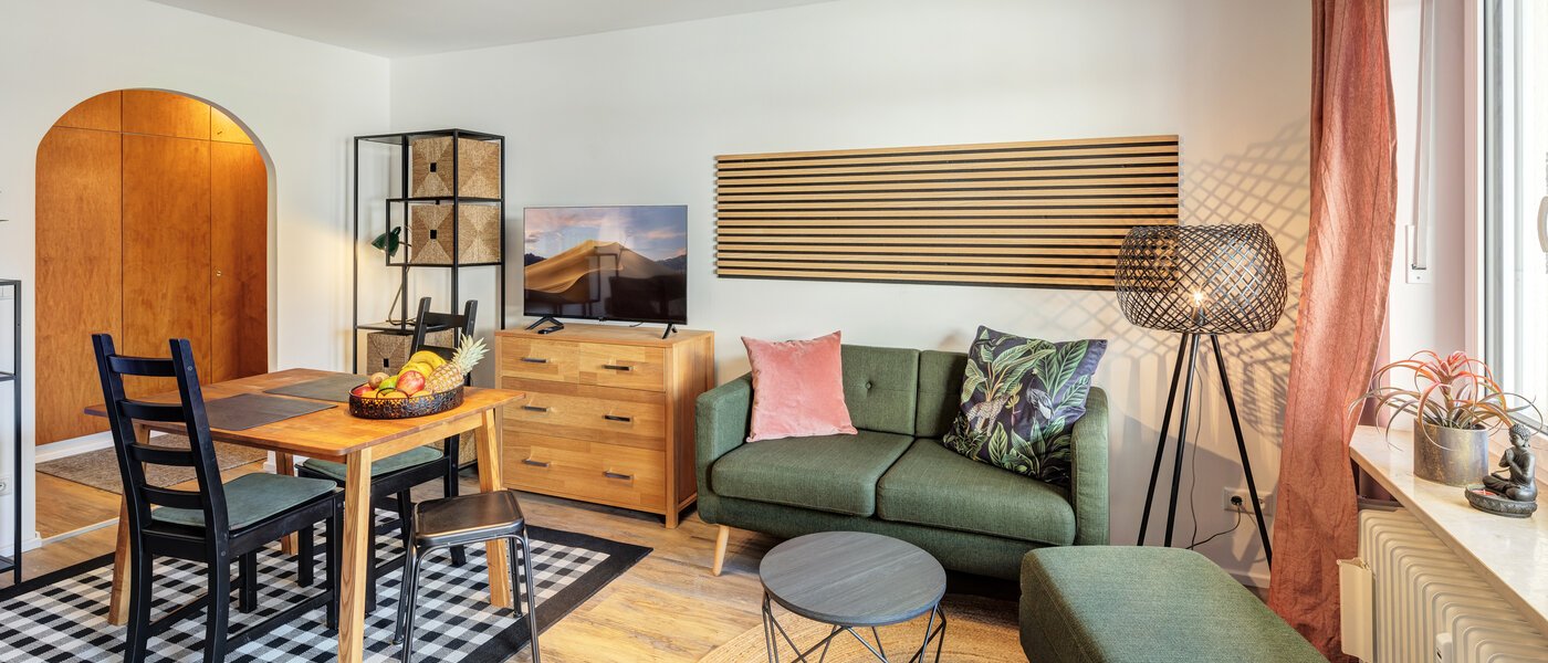 Ravna stran München Pasing 03 Dnevni prostor 14263