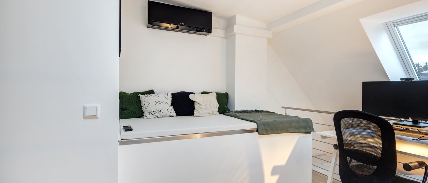 Таванско помещение München Fasangarten 02 Работна зона 14268