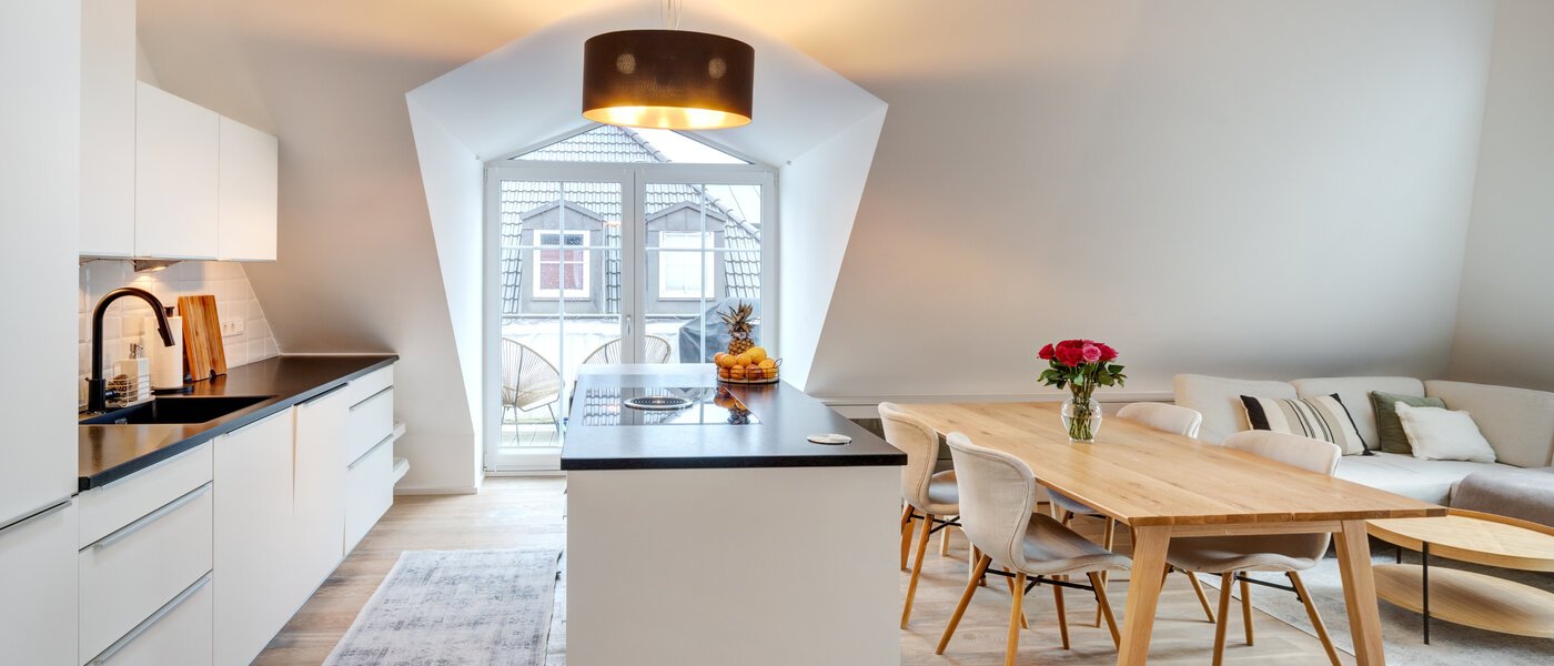 Таванско помещение München Fasangarten 03 Дневна зона 14268