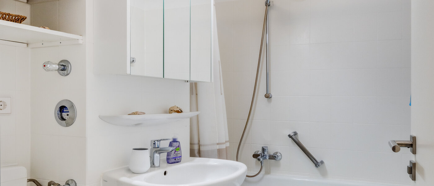 Ravna stran München Obergiesing 01 Kopalnica 14285