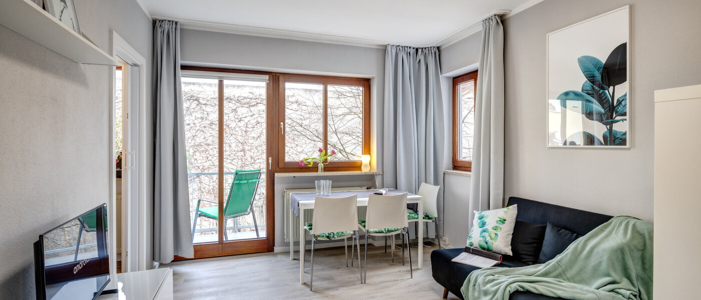 Ravna stran München Obergiesing 01 Dnevni prostor 14285