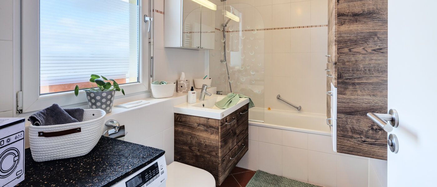 Apartament cu terasă pe acoperiș München Untermenzing 01 Baie 14293