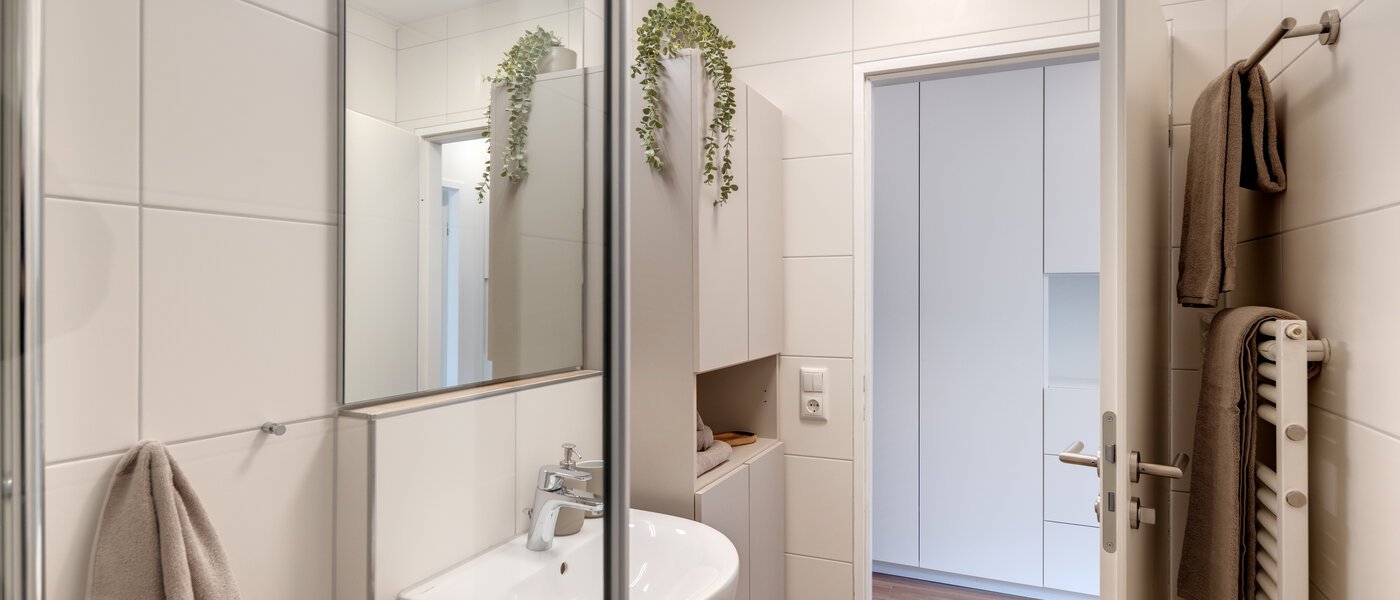 Plat München Schwabing-Nord (zw. Leopoldstraße & Englischen Garten) 02 Badkamer 14305