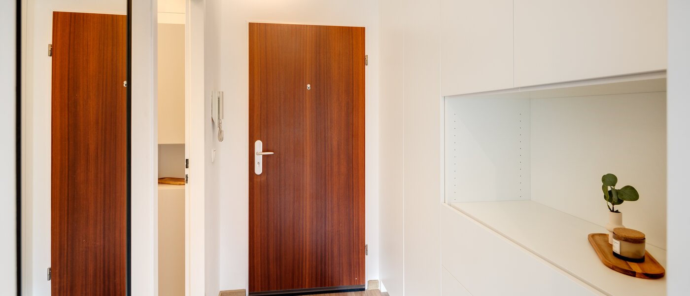 Plat München Schwabing-Nord (zw. Leopoldstraße & Englischen Garten) 02 Gang/hal 14305