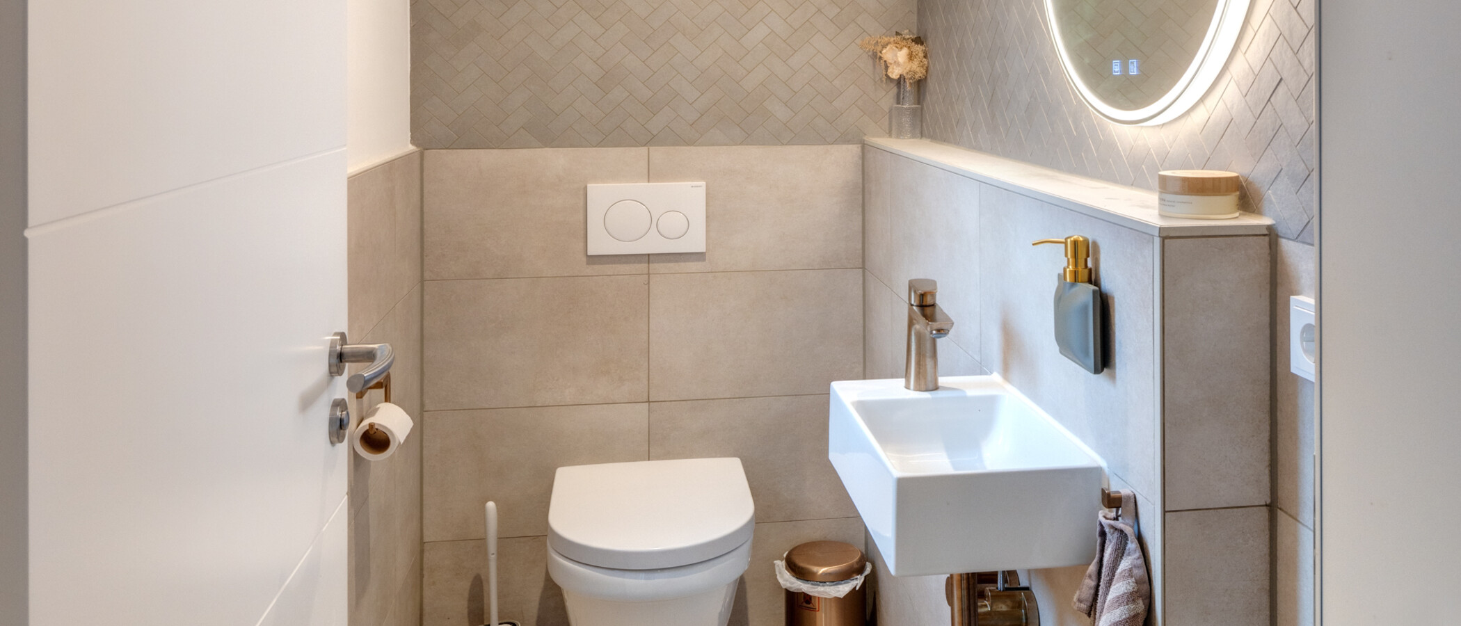 Dom w zabudowie bliźniaczej München Allach 01 WC dla gości 14306