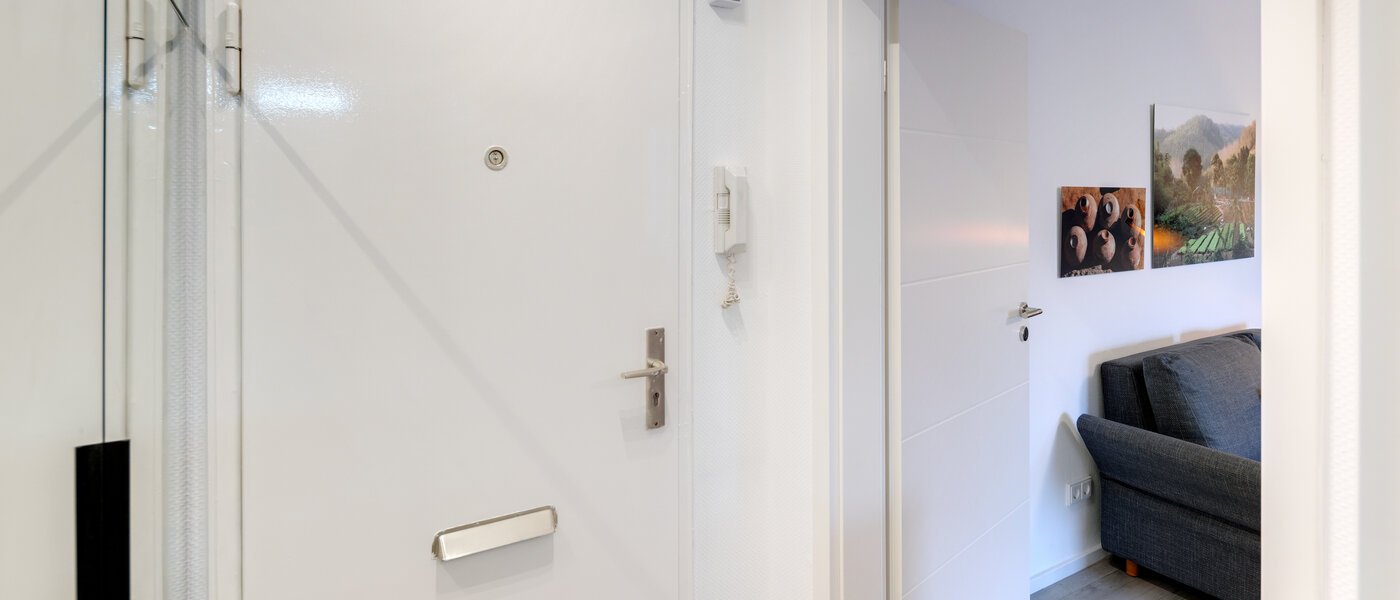 Płaski München Au 02 Korytarz/przejście 14311