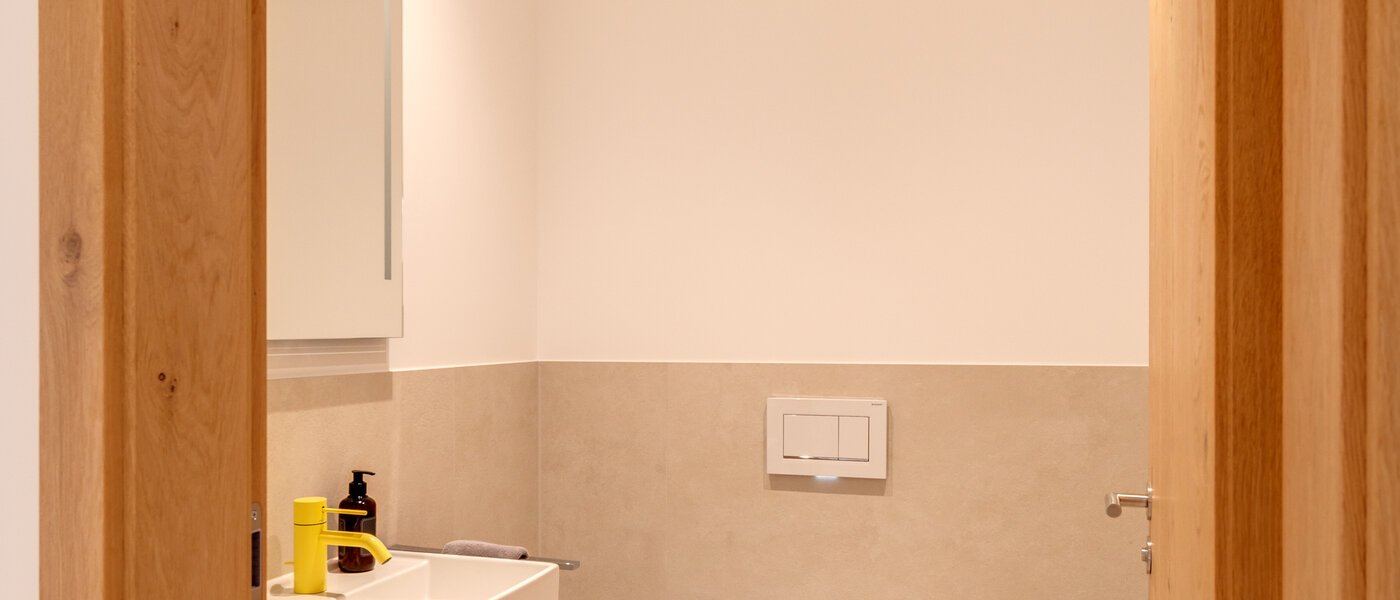 Platt Rottach-Egern 01 Gästtoalett 14327