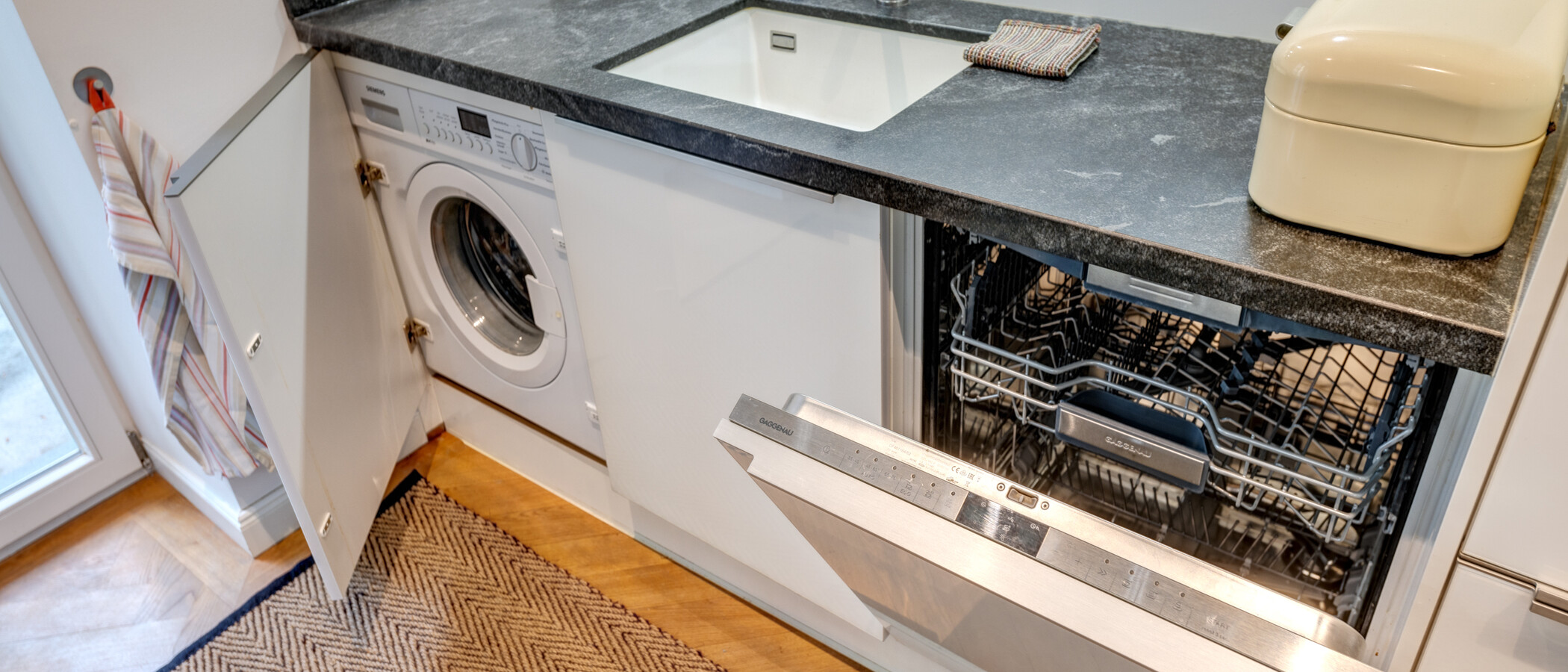 Flat München Neuhausen 03 Kjøkken 14340