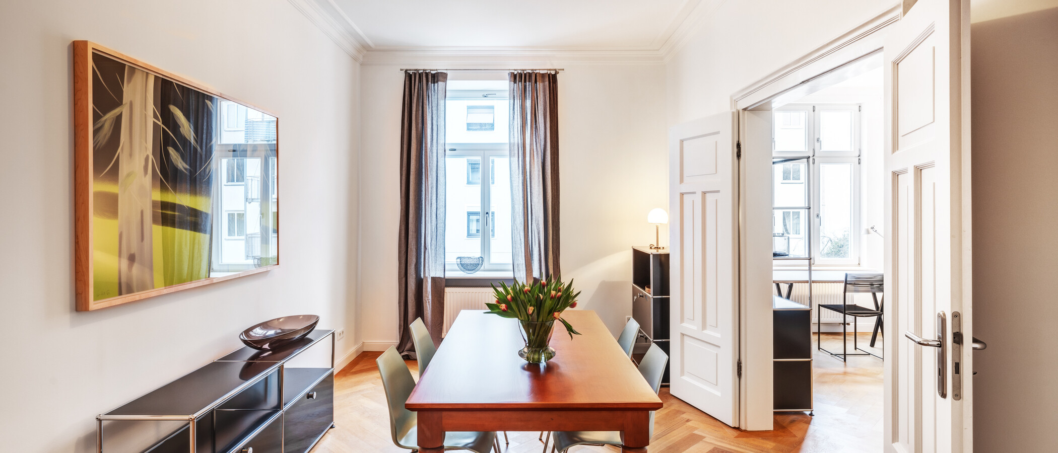 Flat München Neuhausen 01 Spisestue 14340