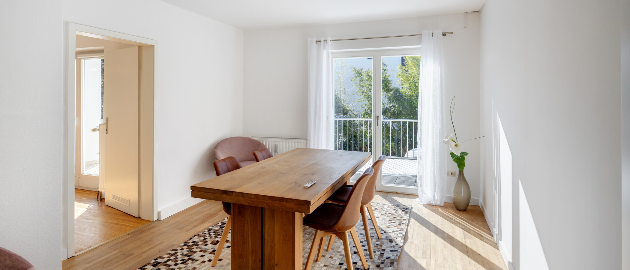 Düz München Bogenhausen 01 Yemek odası 14344