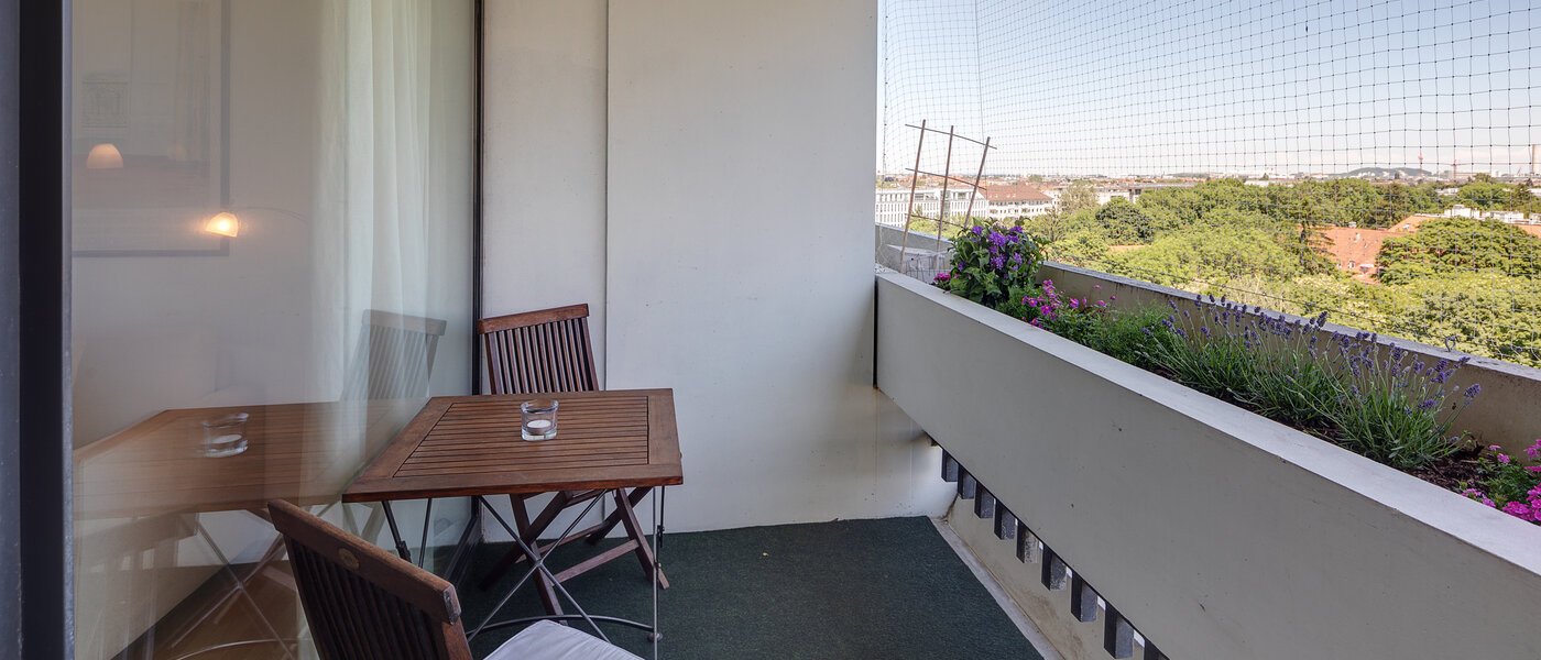 Плосък München Schwabing-Georgenschwaige 01 Балкон 1439