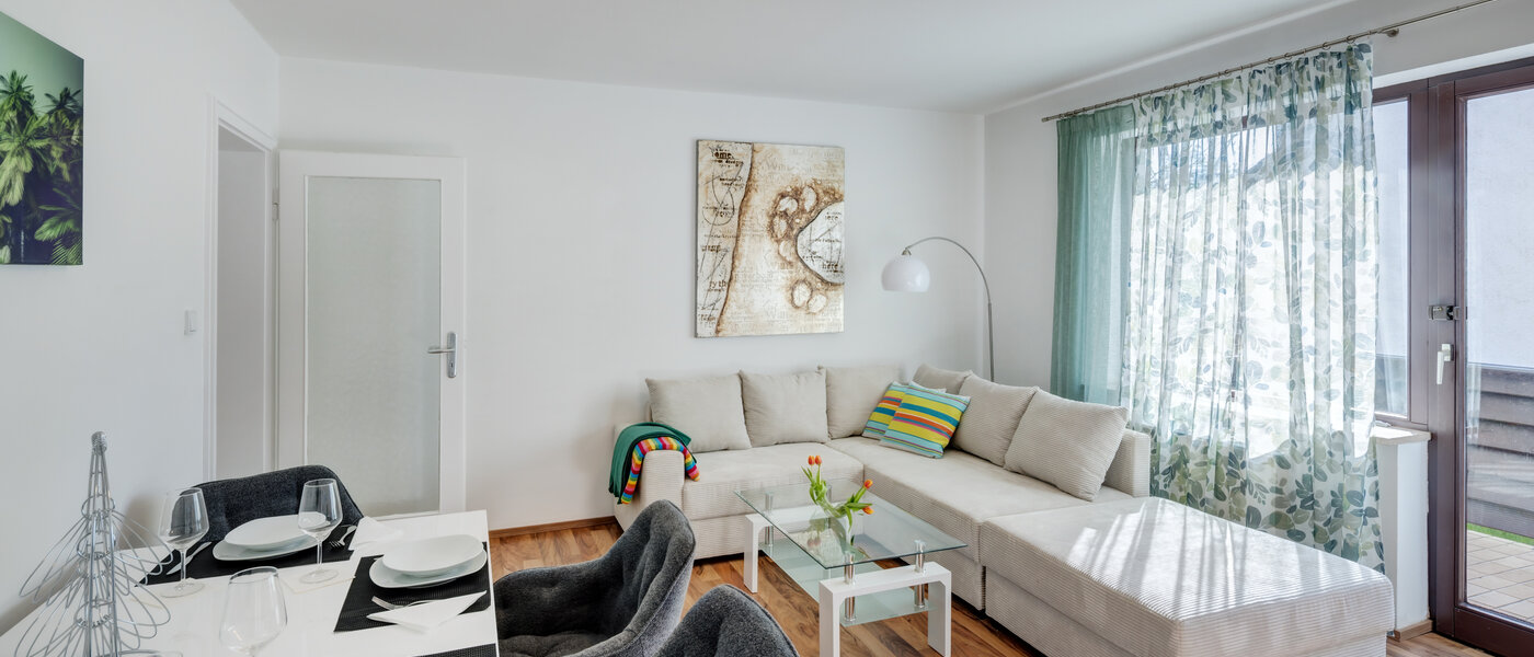 Lapos München Lerchenau 02 Nappali 14398