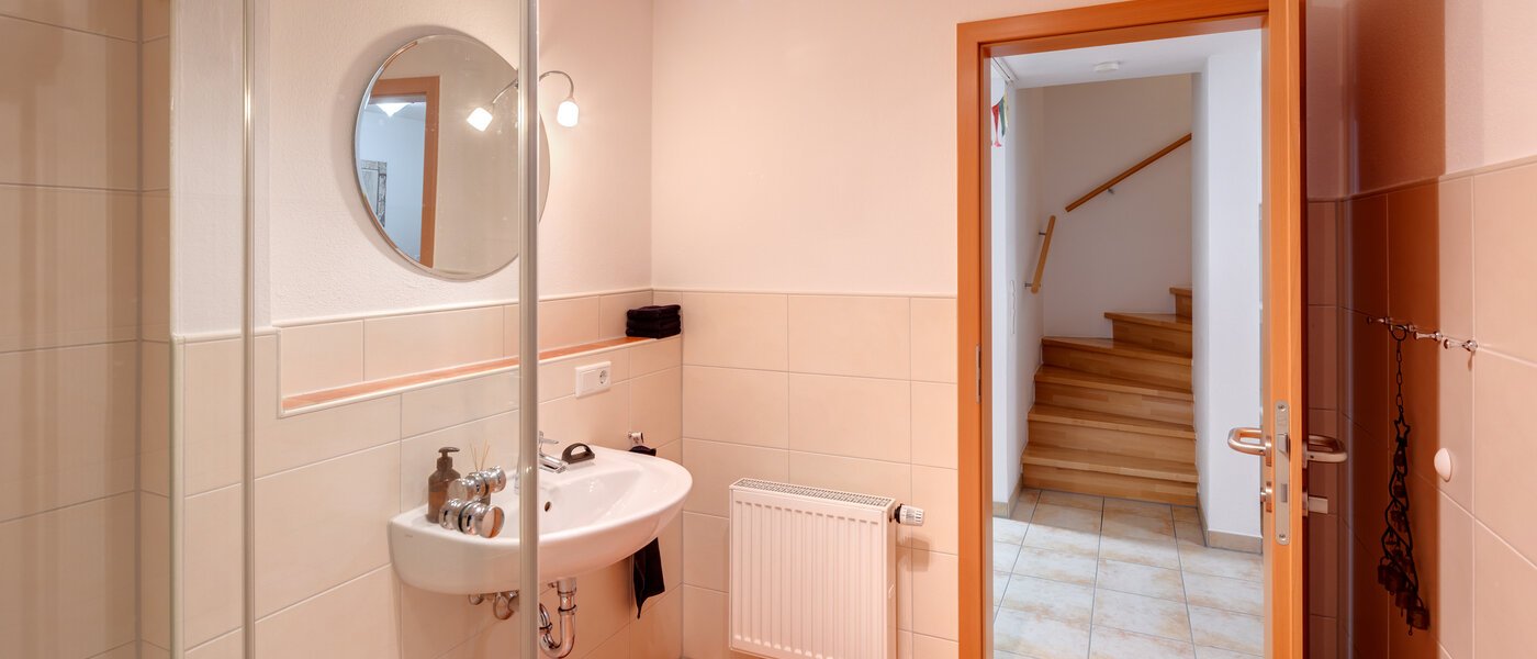 Narożny dom szeregowy München Heimstetten 02 2. łazienka 14431