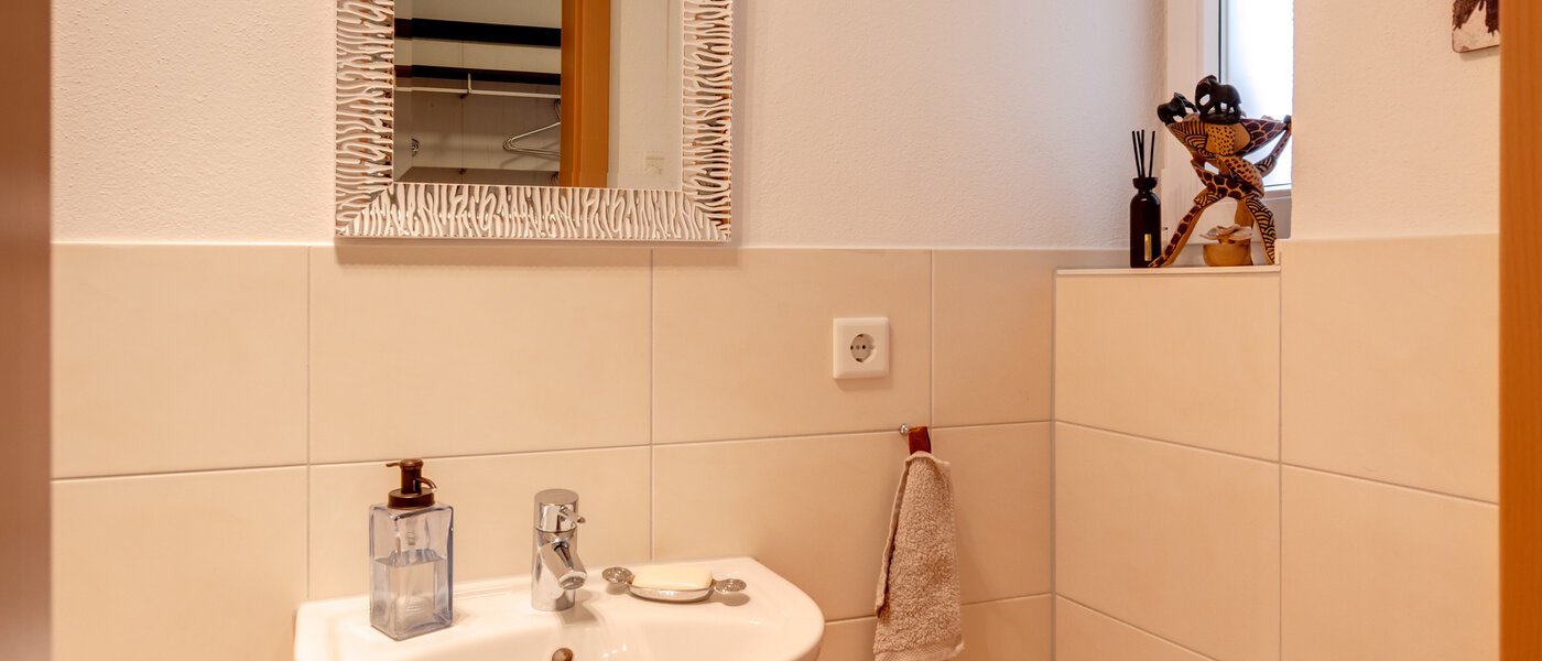 Narożny dom szeregowy München Heimstetten 01 WC dla gości 14431