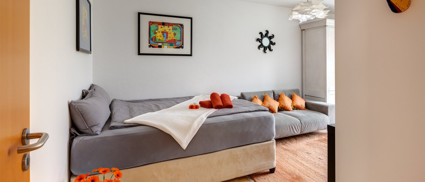 Narożny dom szeregowy München Heimstetten 01 2. sypialnia 14431